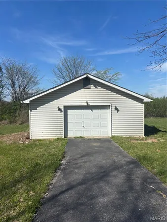 $324,900 | 1546 Sugar Grove Road, Troy, MO 63379