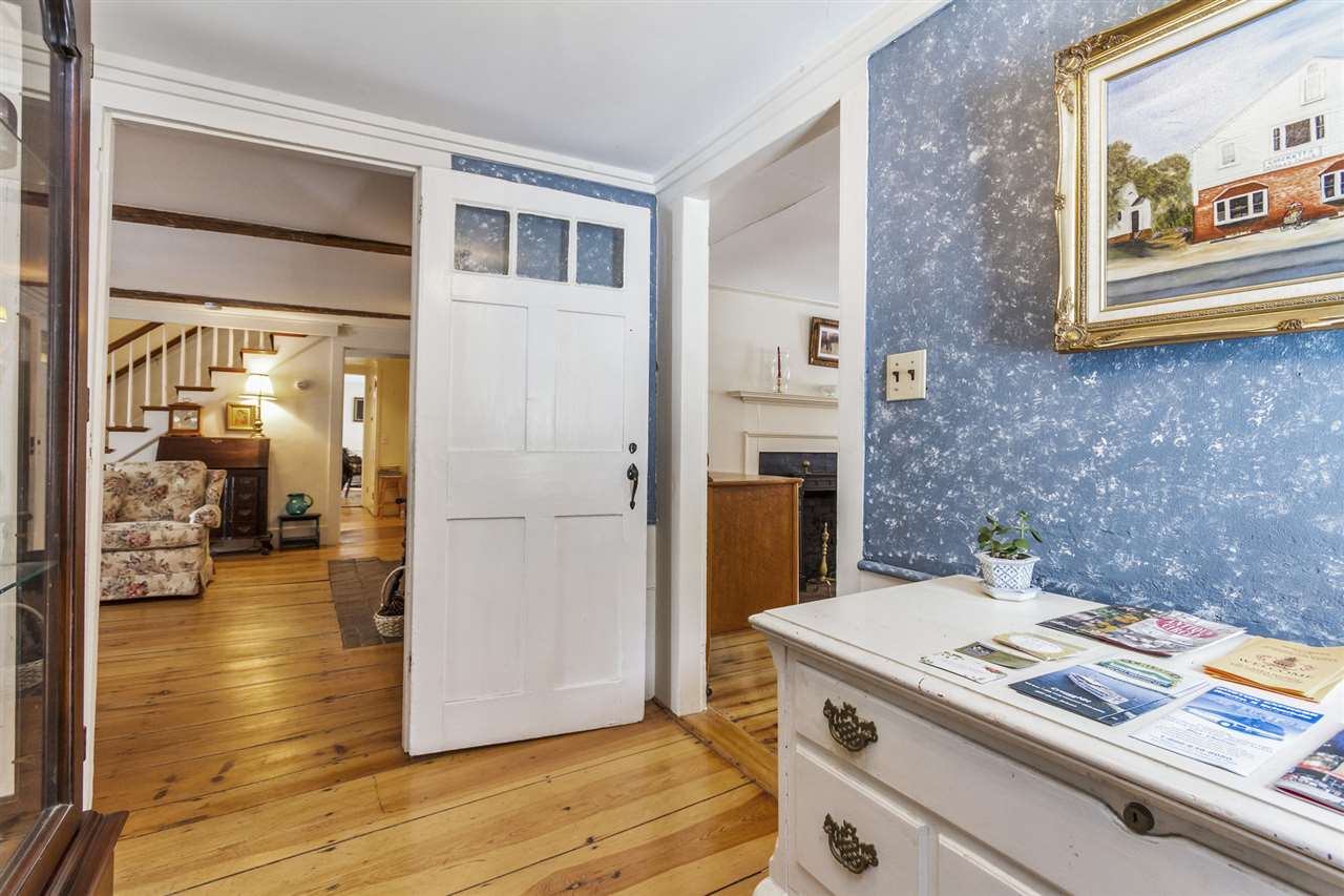 232 Boston Post Road Amherst, NH 03031 - Photo 8 of 40