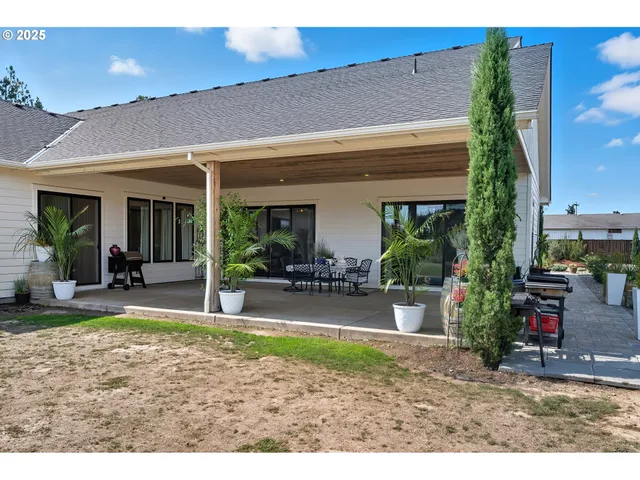 $1,499,990 | 10724 Chug Lane, Salem, OR 97303