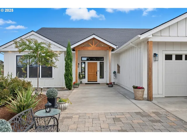 $1,499,990 | 10724 Chug Lane, Salem, OR 97303