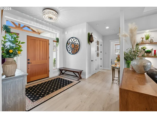 $1,499,990 | 10724 Chug Lane, Salem, OR 97303