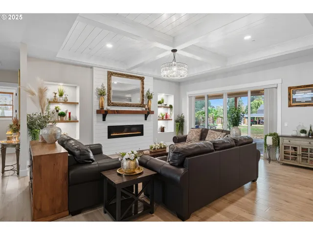 $1,499,990 | 10724 Chug Lane, Salem, OR 97303