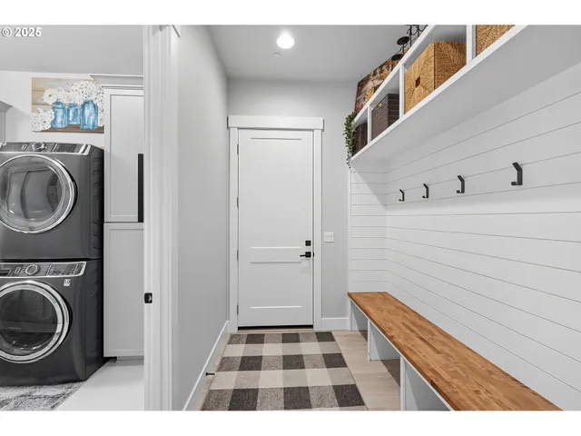 $1,499,990 | 10724 Chug Lane, Salem, OR 97303