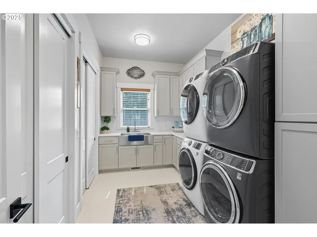 $1,499,990 | 10724 Chug Lane, Salem, OR 97303