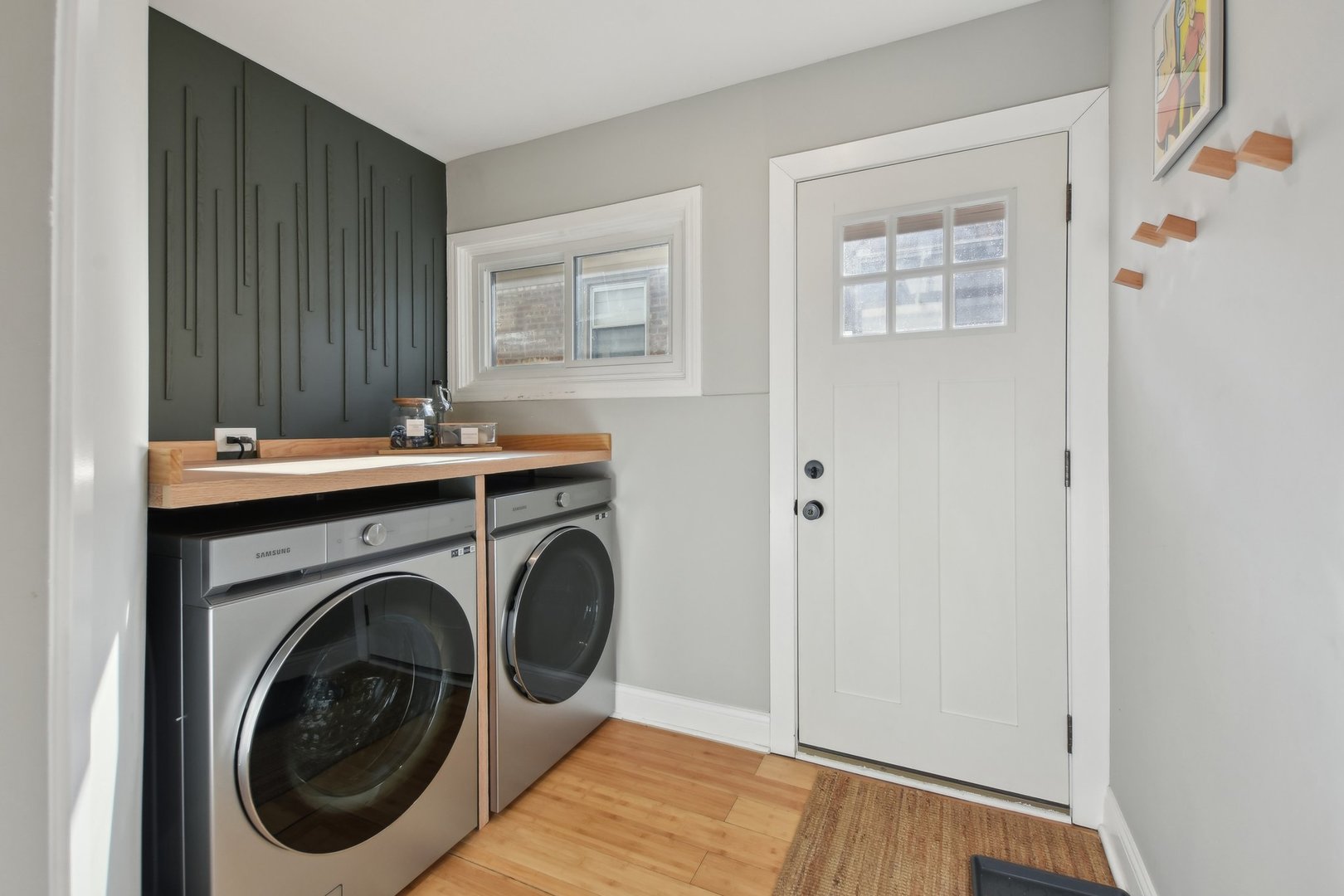 5709 South Austin Avenue Chicago, IL 60638 - Photo 18 of 30 a utility room with dryer and washer