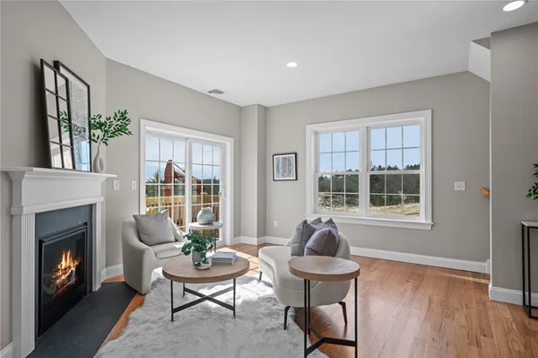 $649,500 | 2 Old County Vlg Way, Unit B, Smithfield, RI 02917