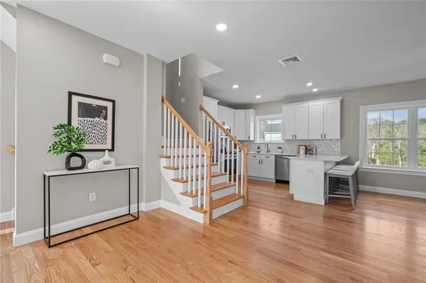 $649,500 | 2 Old County Vlg Way, Unit B, Smithfield, RI 02917