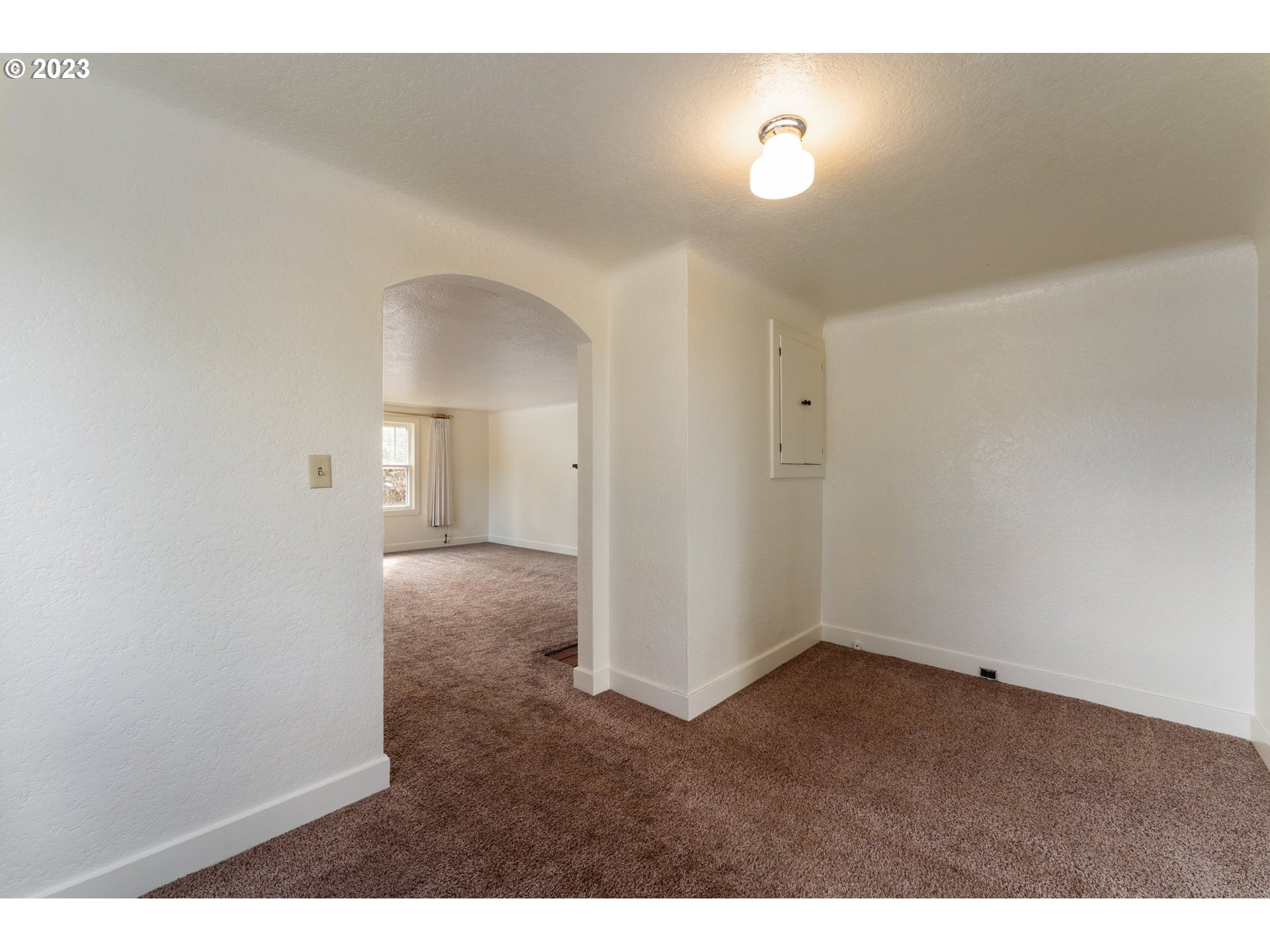 3148 Willamette Street Eugene, OR 97405 - Photo 7 of 31 a view of a room with an empty space