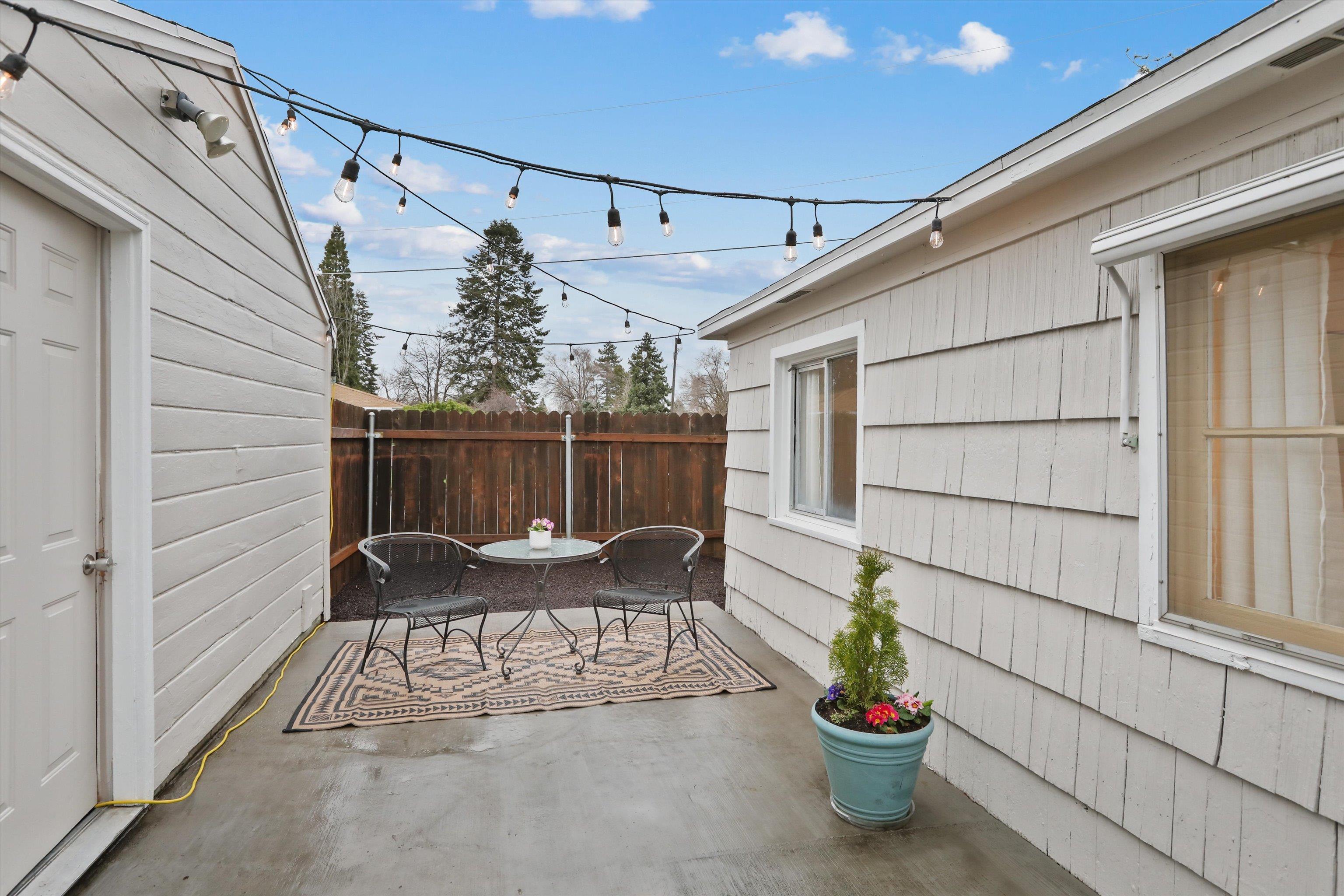 204 North Bolivar Road Spokane Valley, WA 99216 - Photo 4 of 17