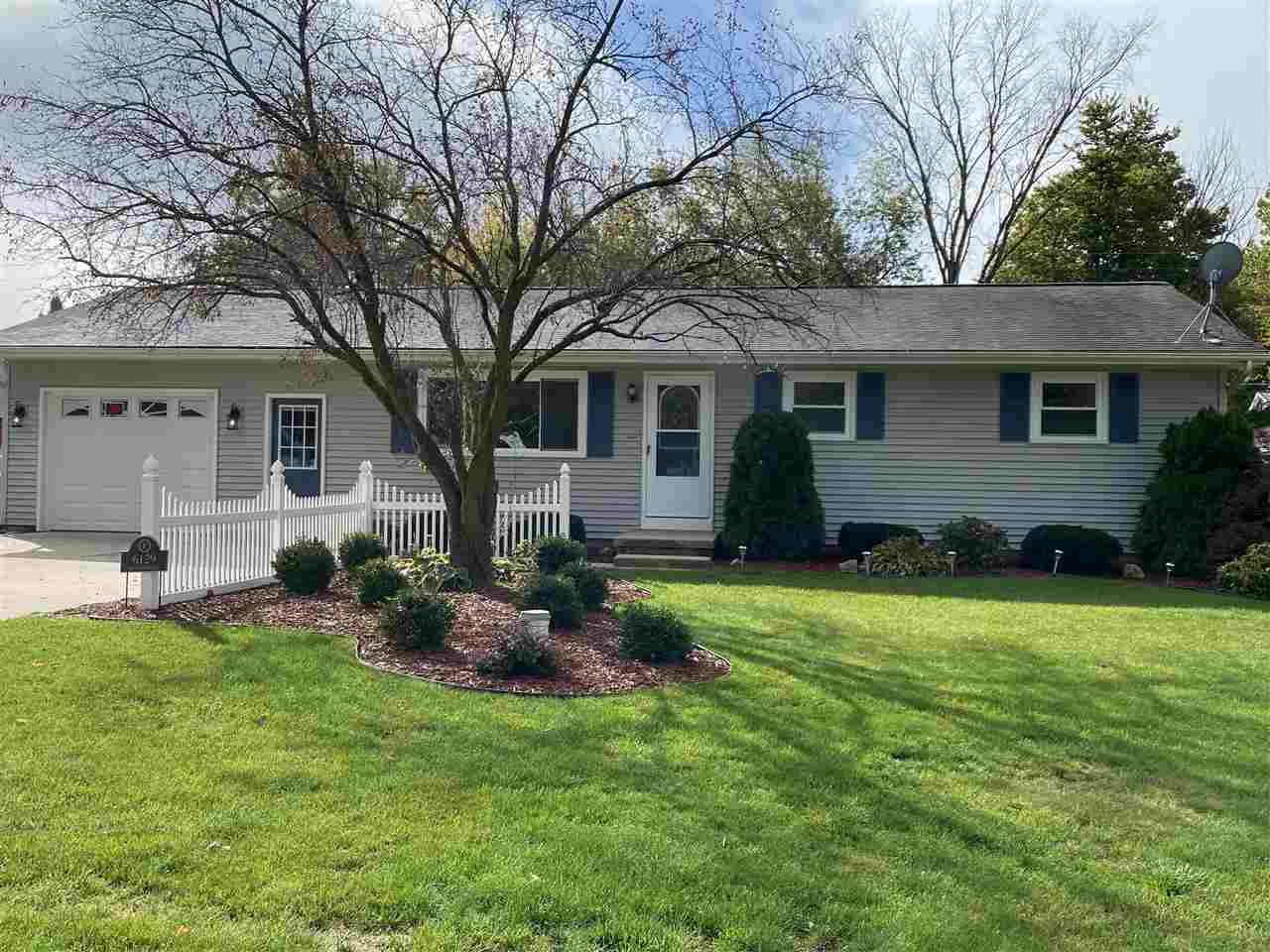 6129 Riverview Road Vassar, MI 48768 - Photo 1 of 24 50025583.JPG