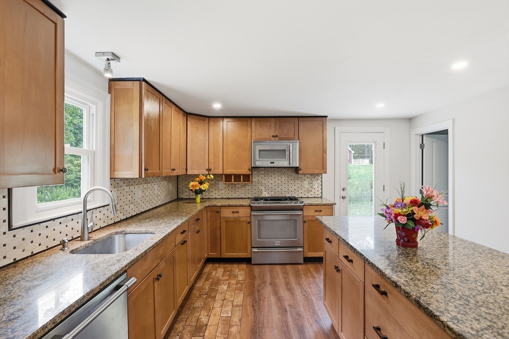 110 Haynes Road Townsend, MA 01469 - Photo 8 of 29