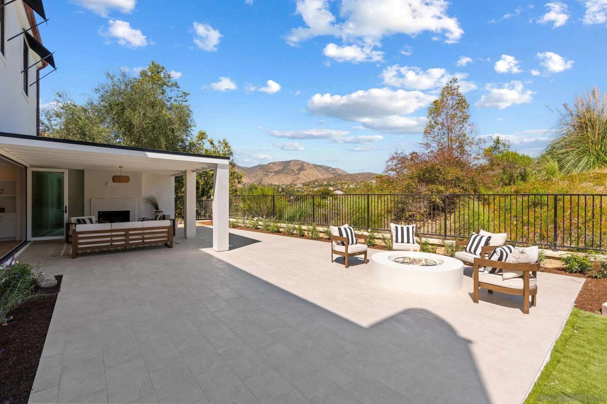 8164 Pale Moon Road San Diego, CA 92127 - Photo 32 of 36