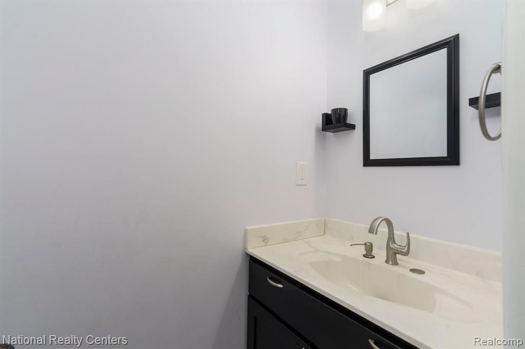 825 East Wardlow Road Highland, MI 48356 - Photo 21 of 45 Gallery Image 21