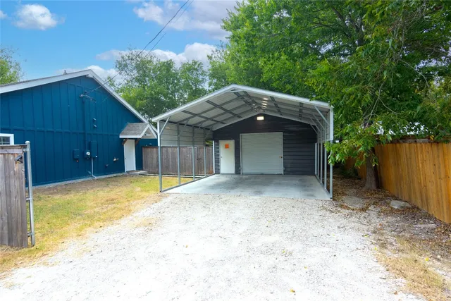 $359,000 | 400 South Guadalupe, Granger, TX 76530