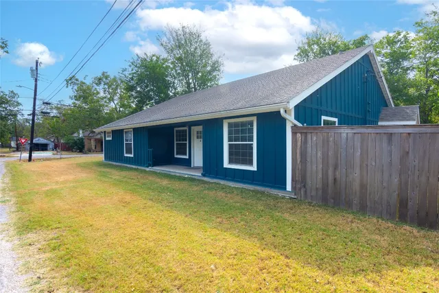 $359,000 | 400 South Guadalupe, Granger, TX 76530