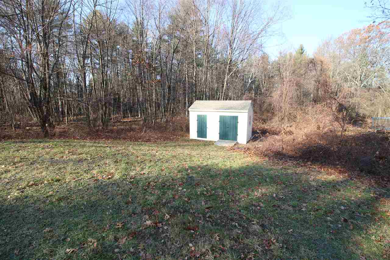 37 Naticook Road Merrimack, NH 03054 - Photo 3 of 18