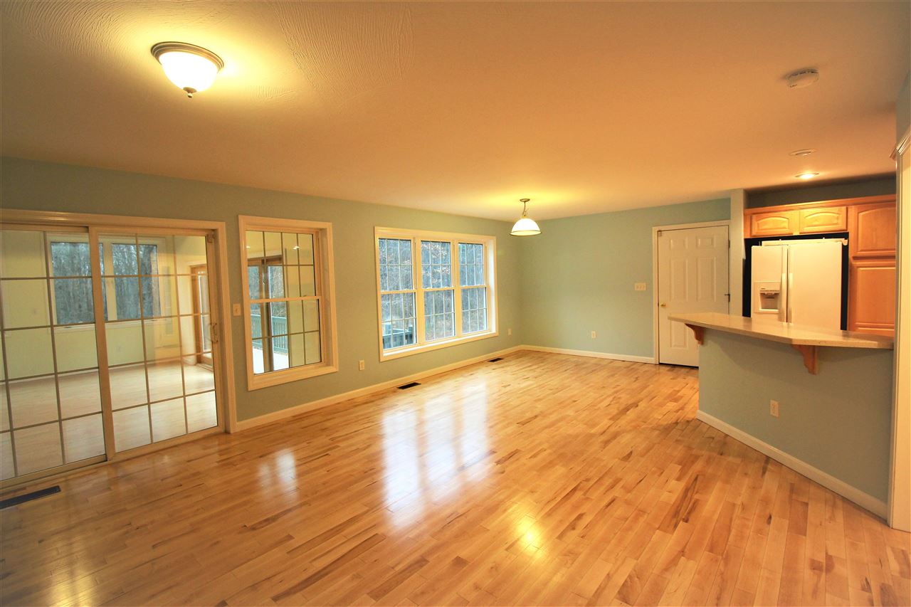 37 Naticook Road Merrimack, NH 03054 - Photo 7 of 18