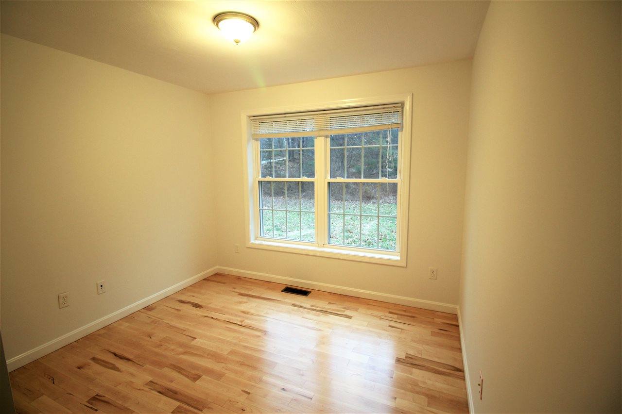 37 Naticook Road Merrimack, NH 03054 - Photo 9 of 18
