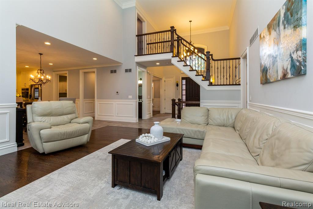 52679 Shelby Road Utica, MI 48316 - Photo 10 of 64 Gallery Image 10