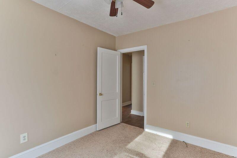 405 Elizabeth Avenue Rockingham, NC 28379 - Photo 13 of 27 15