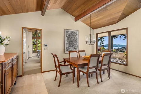 $4,950,000 | 9501 Northeast 13th Street, Clyde Hill, WA 98004
