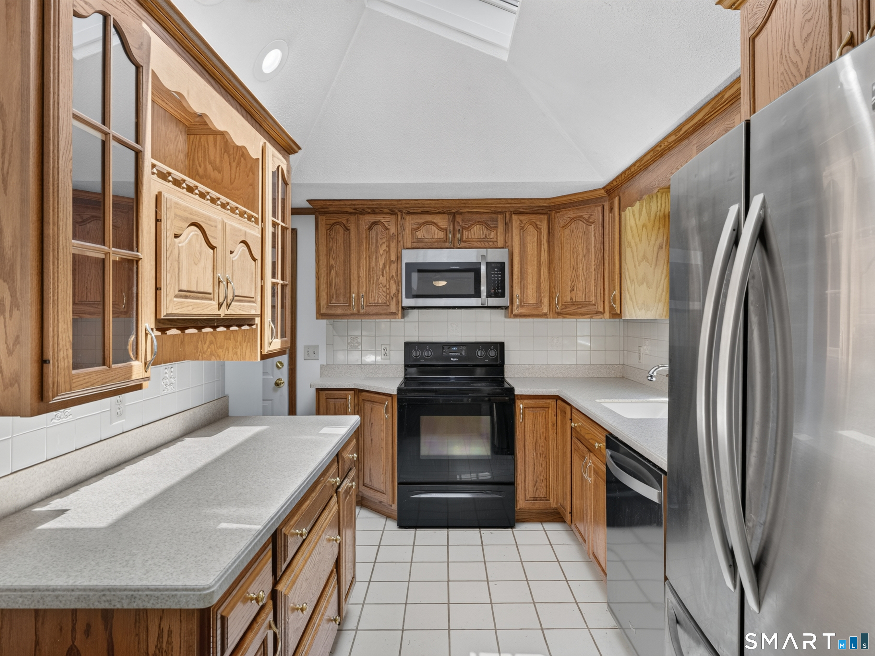 17 Sycamore Road East Lyme, CT 06357 - Photo 14 of 29 Gallery Image 14