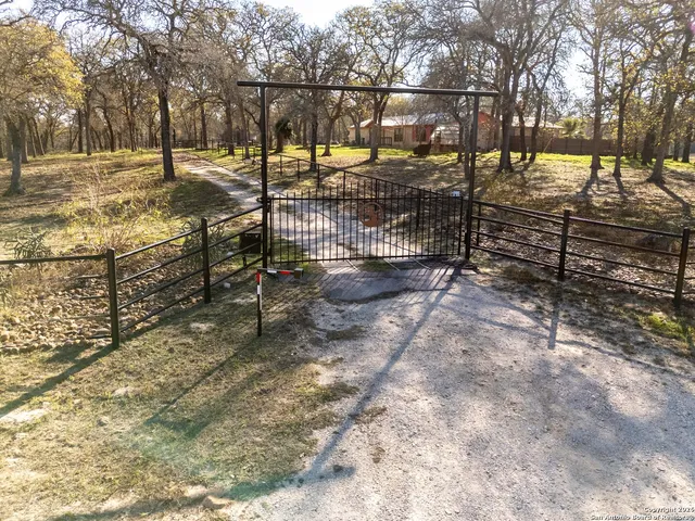 $725,000 | 4843 Zion Hill Road, Seguin, TX 78155