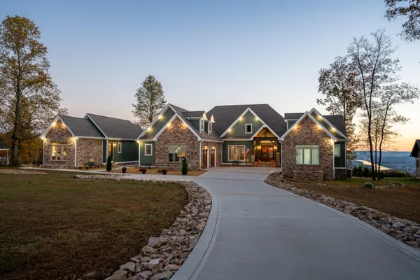$1,740,000 | 750 River Bluffs Drive, Jasper, TN 37347