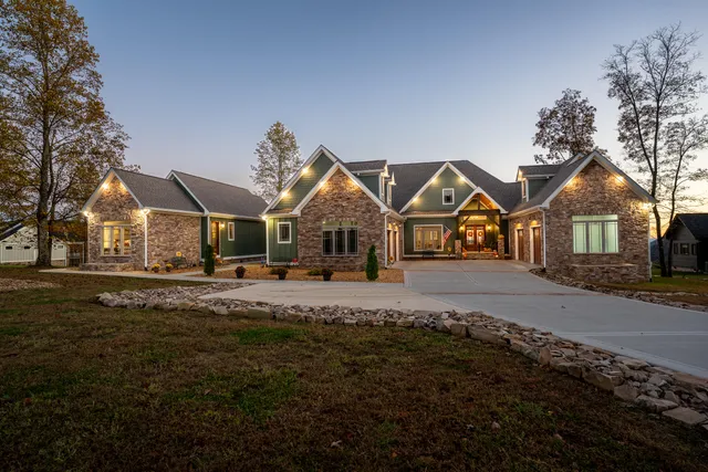$1,790,000 | 750 River Bluffs Drive, Jasper, TN 37347
