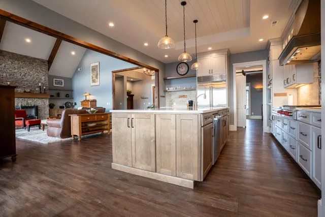 $1,790,000 | 750 River Bluffs Drive, Jasper, TN 37347