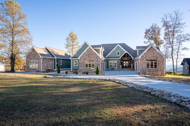 $1,790,000 | 750 River Bluffs Drive, Jasper, TN 37347