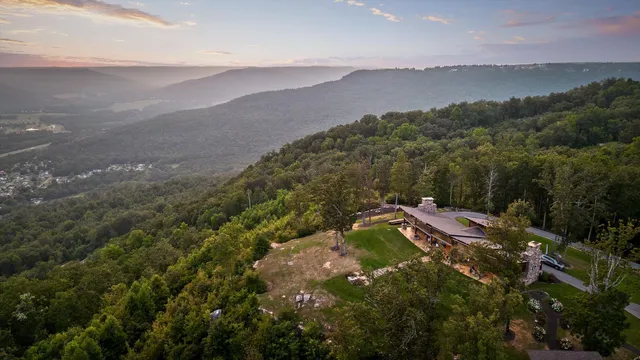 $1,790,000 | 750 River Bluffs Drive, Jasper, TN 37347