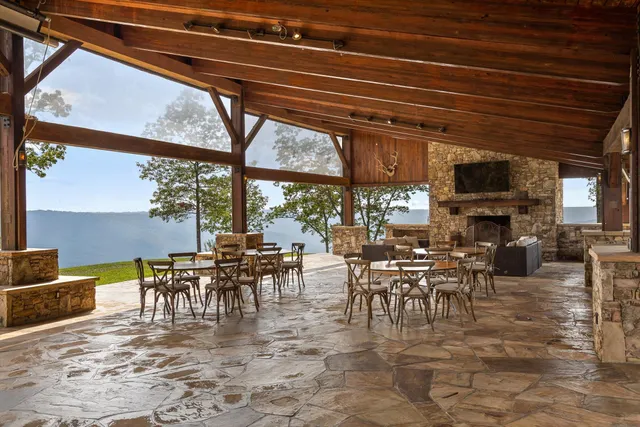 $1,790,000 | 750 River Bluffs Drive, Jasper, TN 37347