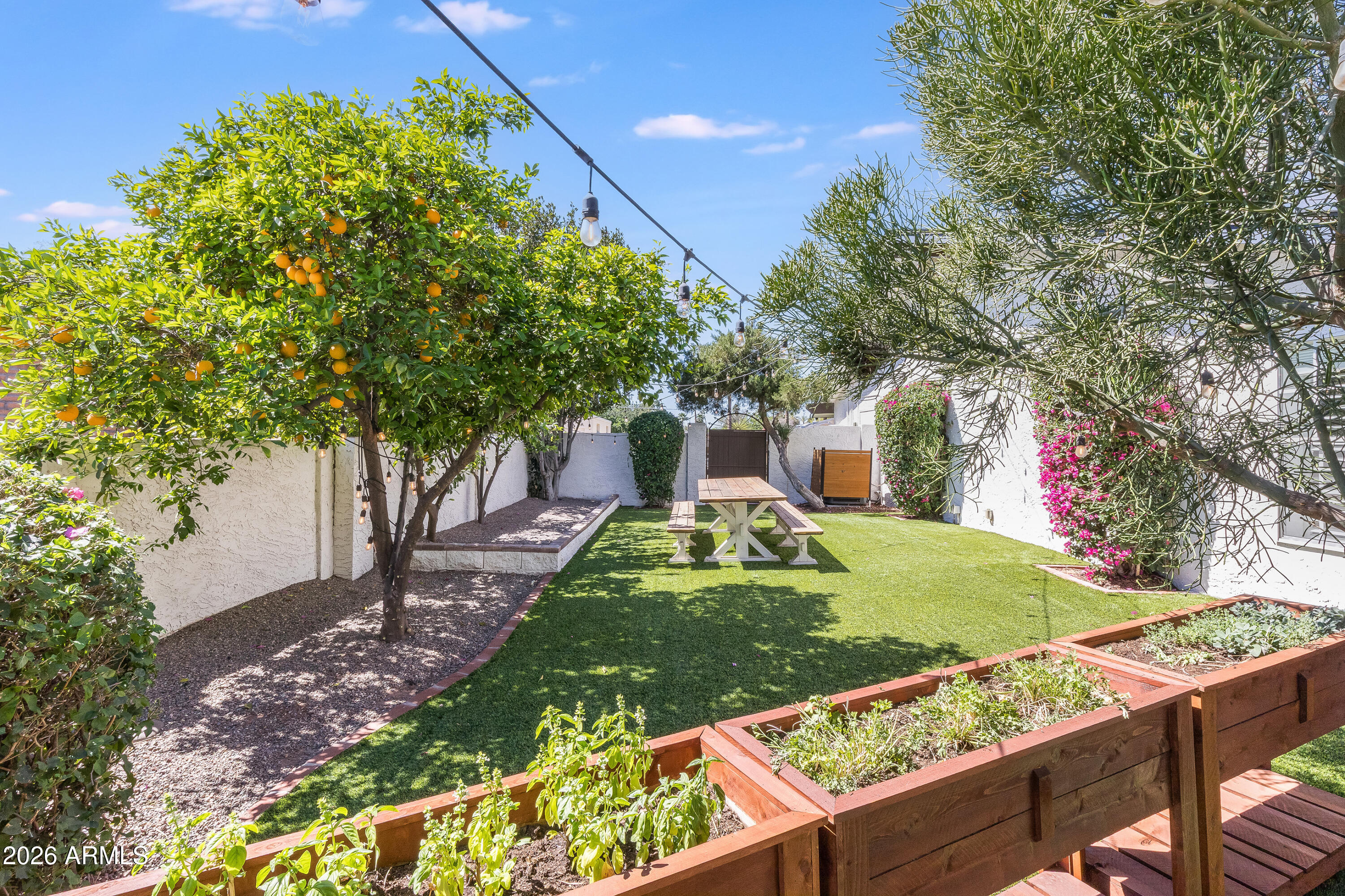 4833 North 38th Street Phoenix, AZ 85018 - Photo 53 of 64 4833 N 38th St-60