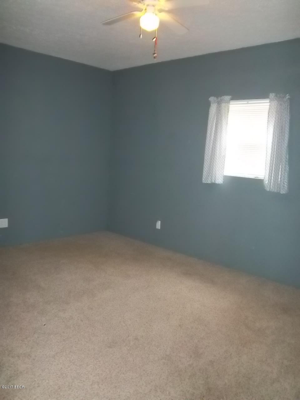 105 Liberty Road Harrisburg, IL 62946 - Photo 18 of 32