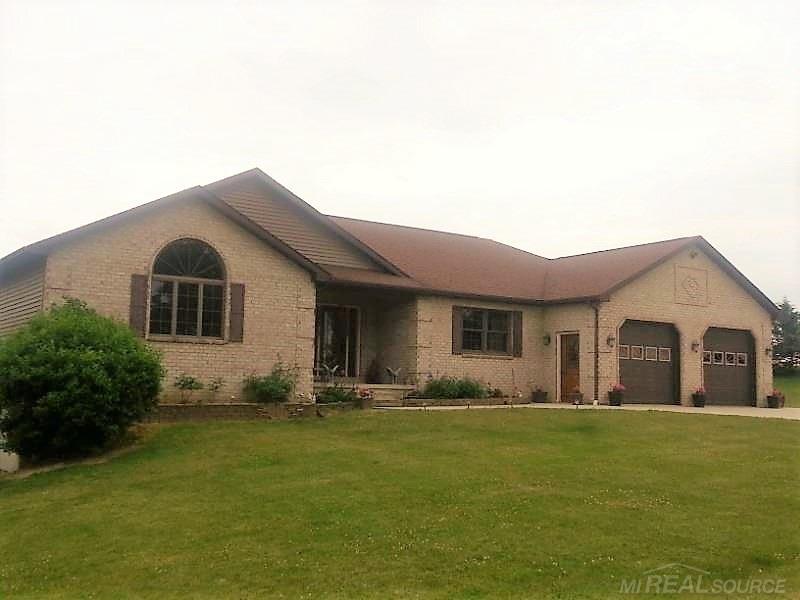6060 Aitken Road Croswell, MI 48422 - Photo 2 of 25 31322791-1.JPG
