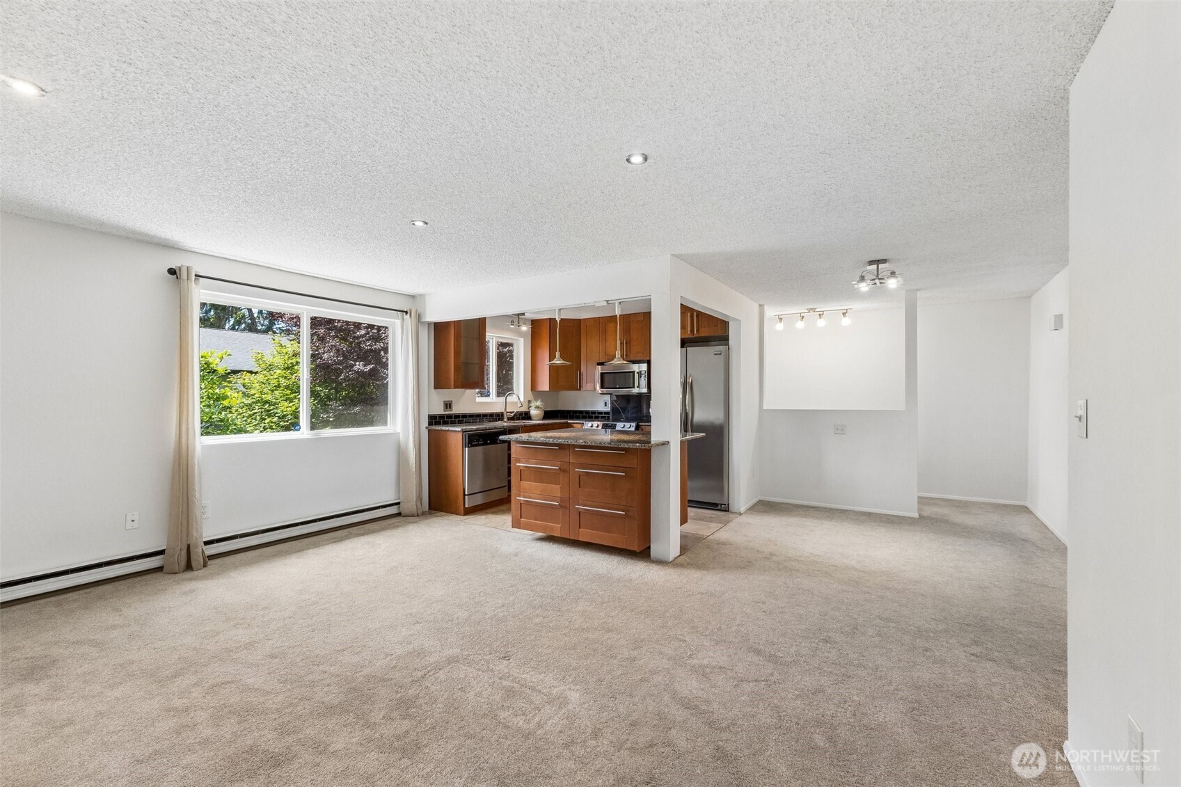 7909 218th Street Southwest, Unit 4 Edmonds, WA 98026 - Photo 11 of 28