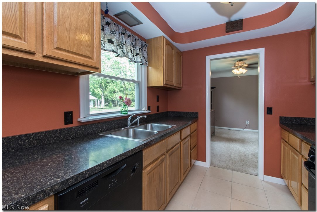 536 Ransome Road Cleveland, OH 44143 - Photo 7 of 26