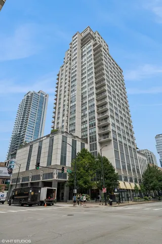 $430,000 | 200 West Grand Avenue, Unit 2303, Chicago, IL 60654