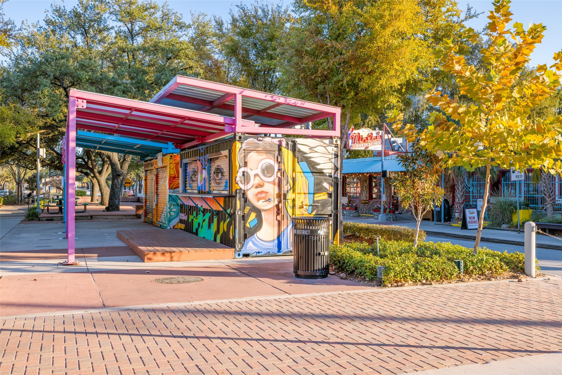 412 North Nagle Street Houston, TX 77003 - Photo 39 of 40 a view of street with small shops
