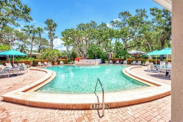 a sign that is on the side of the road