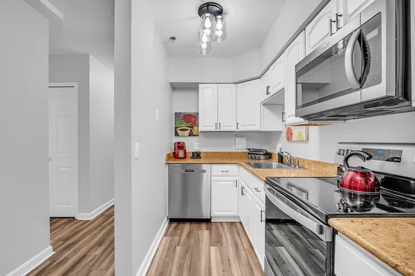 $2,500 | 200 Market Street, Unit 117, Lowell, MA 01852