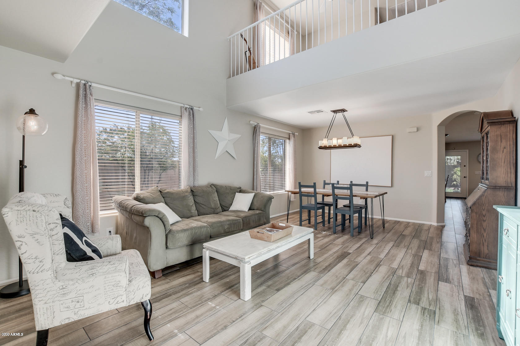 2835 East Jj Ranch Road Phoenix, AZ 85024 - Photo 6 of 42 5-Living Room