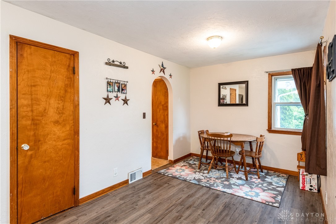 1685 Ridgeway Drive Springfield, OH 45506 - Photo 8 of 33