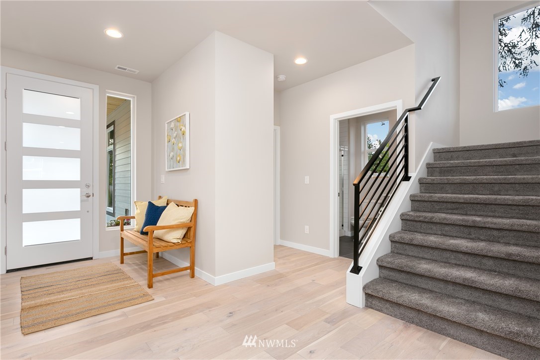 16202 114th Avenue Southeast Renton, WA 98055 - Photo 2 of 22 Gallery Image 2