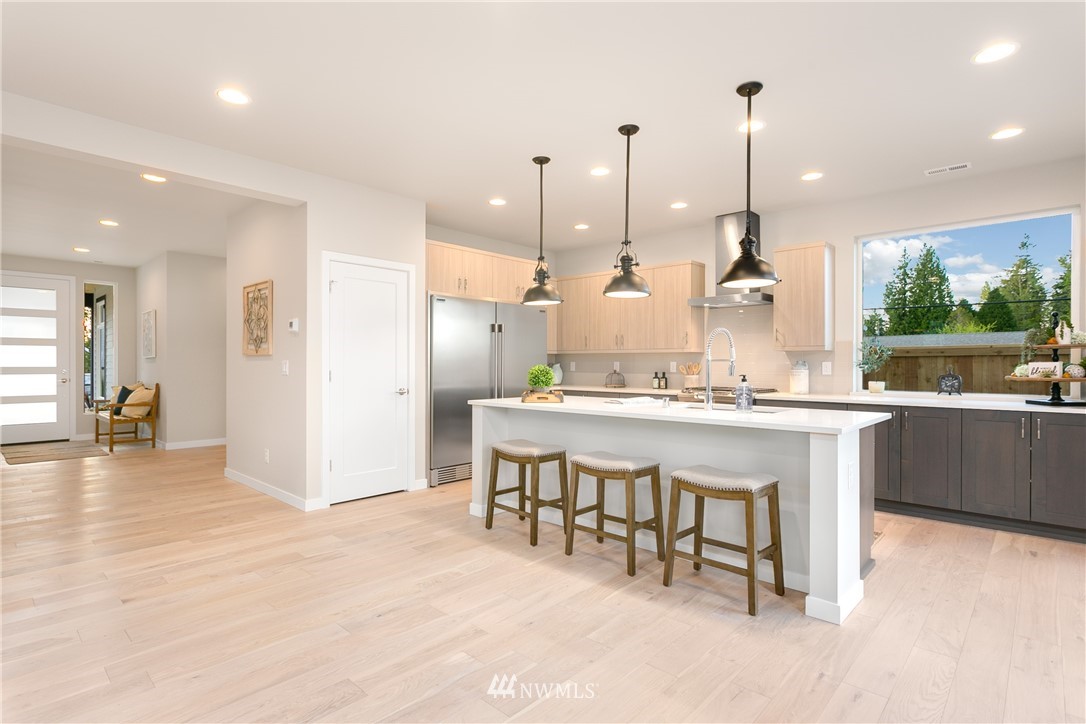 16202 114th Avenue Southeast Renton, WA 98055 - Photo 4 of 22 Gallery Image 4