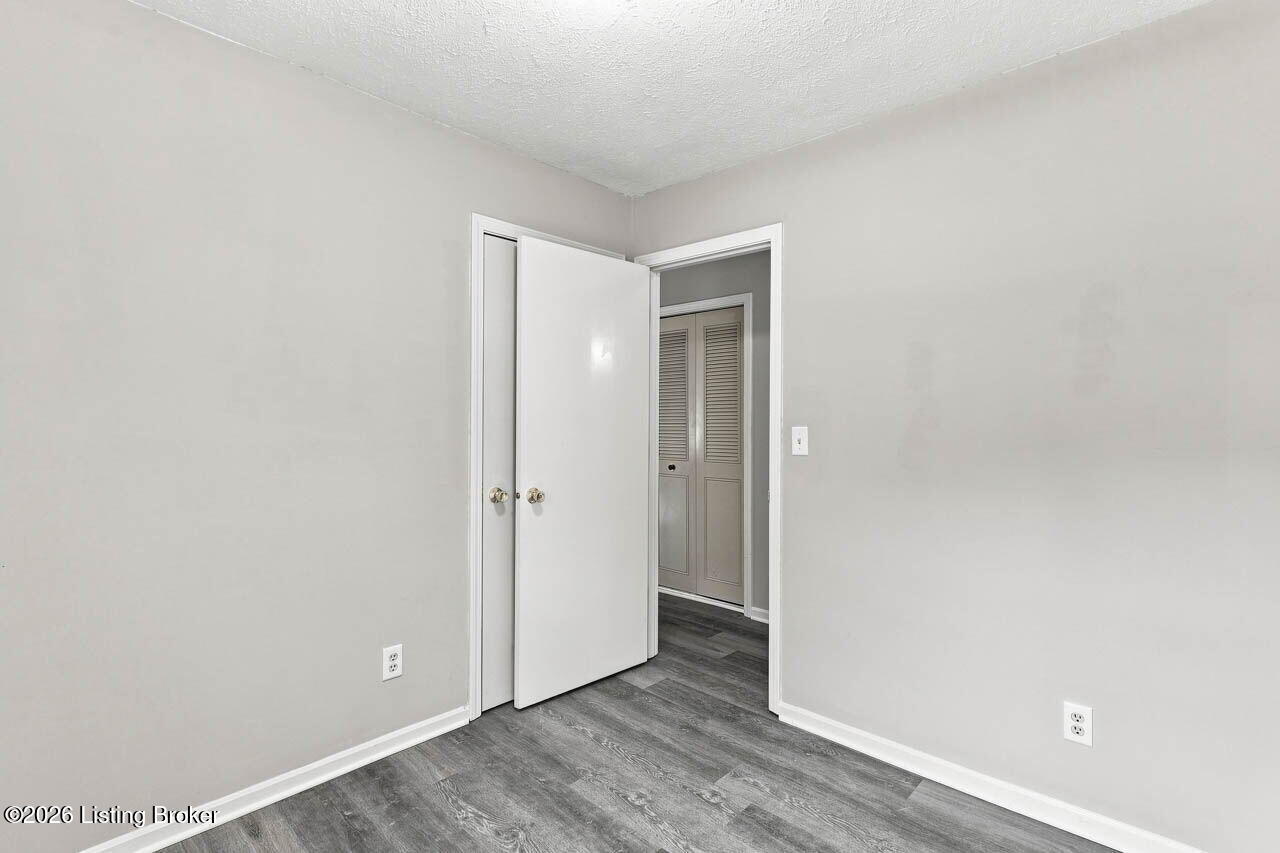 8206 Vaughn Mill Road Louisville, KY 40228 - Photo 20 of 61 8206 Vaughn Mill Rd - 24