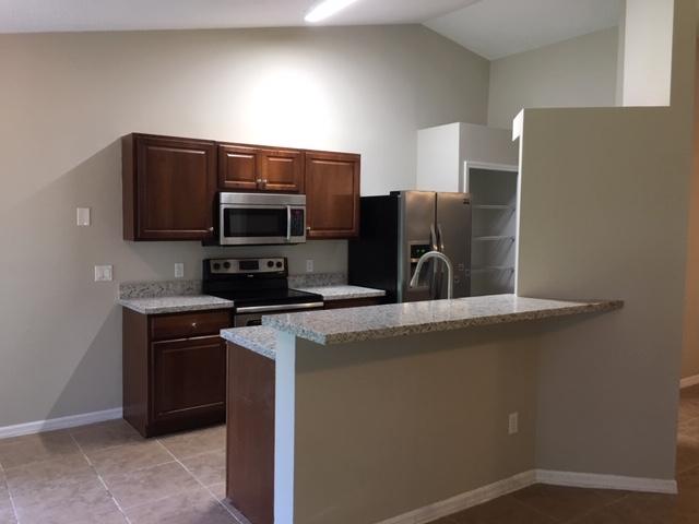 549 Southwest Cherryhill Road Port St. Lucie, FL 34953 - Photo 6 of 17 IMG_6621
