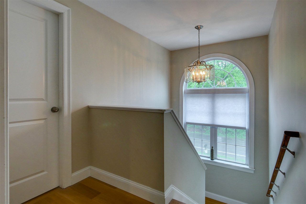 3 Main Street Sandown, NH 03873 - Photo 13 of 32