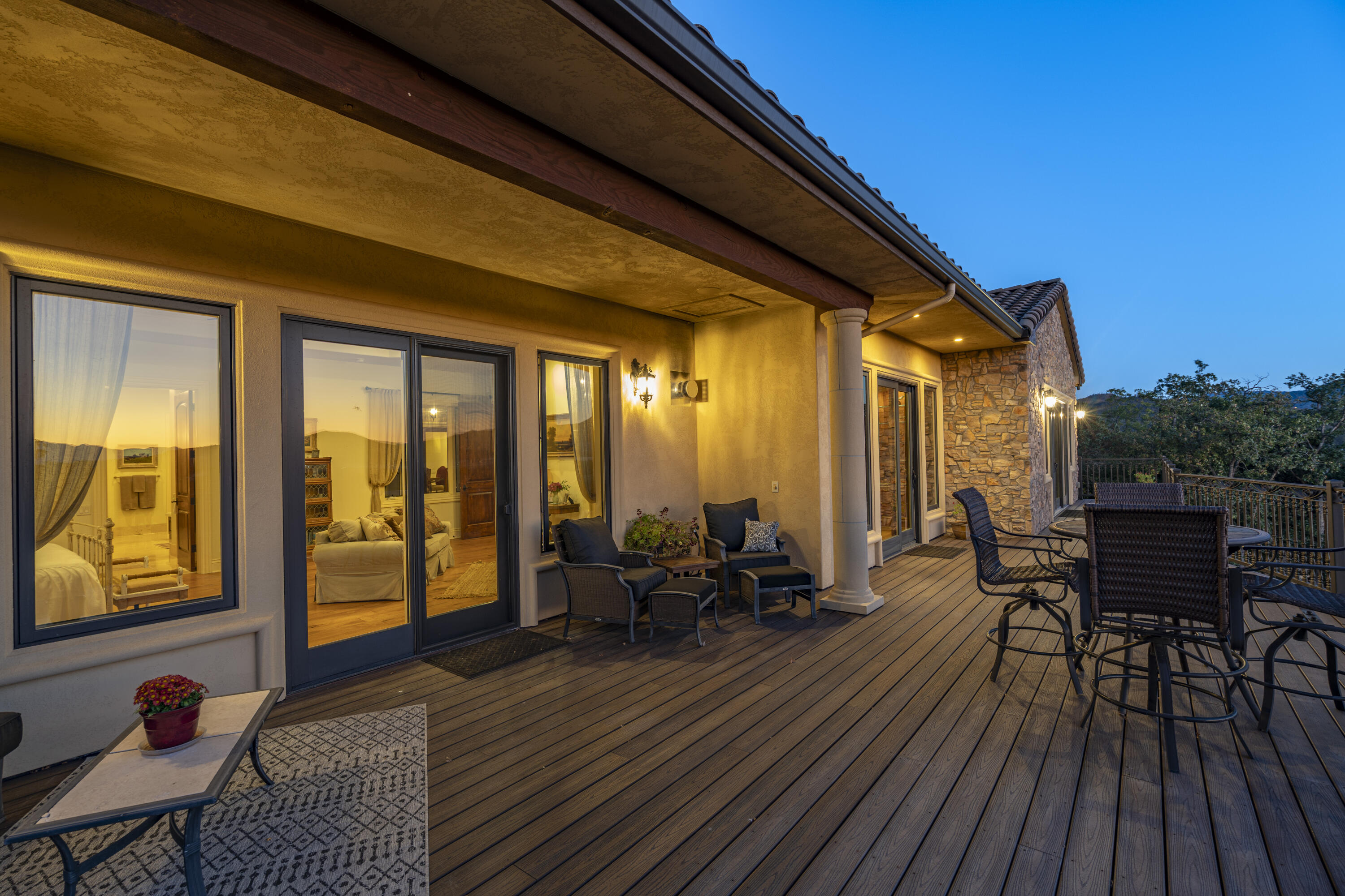 766 Meridian Road Eagle Point, OR 97524 - Photo 29 of 66 a view of balcony with furniture and wooden floor
